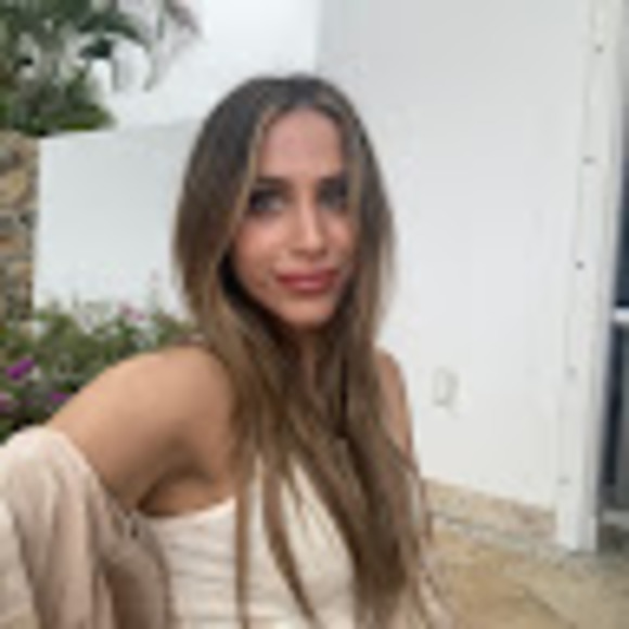 Meet your Posher, Gena - Picture 1 of 1